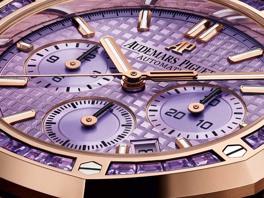 audemars piguet royal oak chronograph 2021 closeup