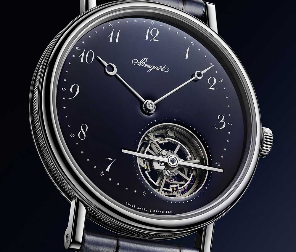 breguet classique tourbillon extra plat automatique 5367 closeup