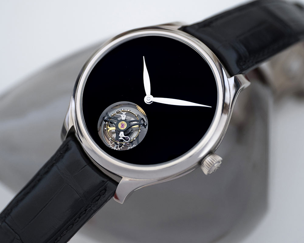 h moser cie endeavour tourbillon concept vantablack lifestyle