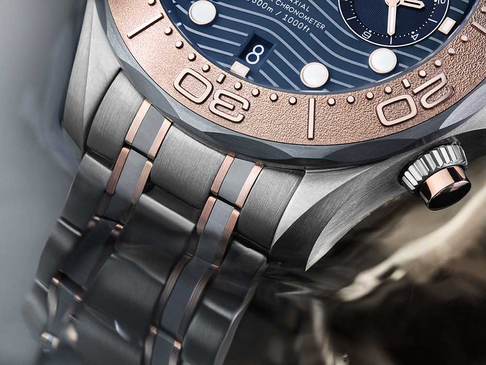 omega seamaster diver 300m chrono closeup