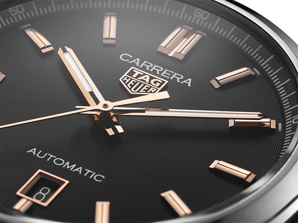 tag heuer carrera 39 date closeup